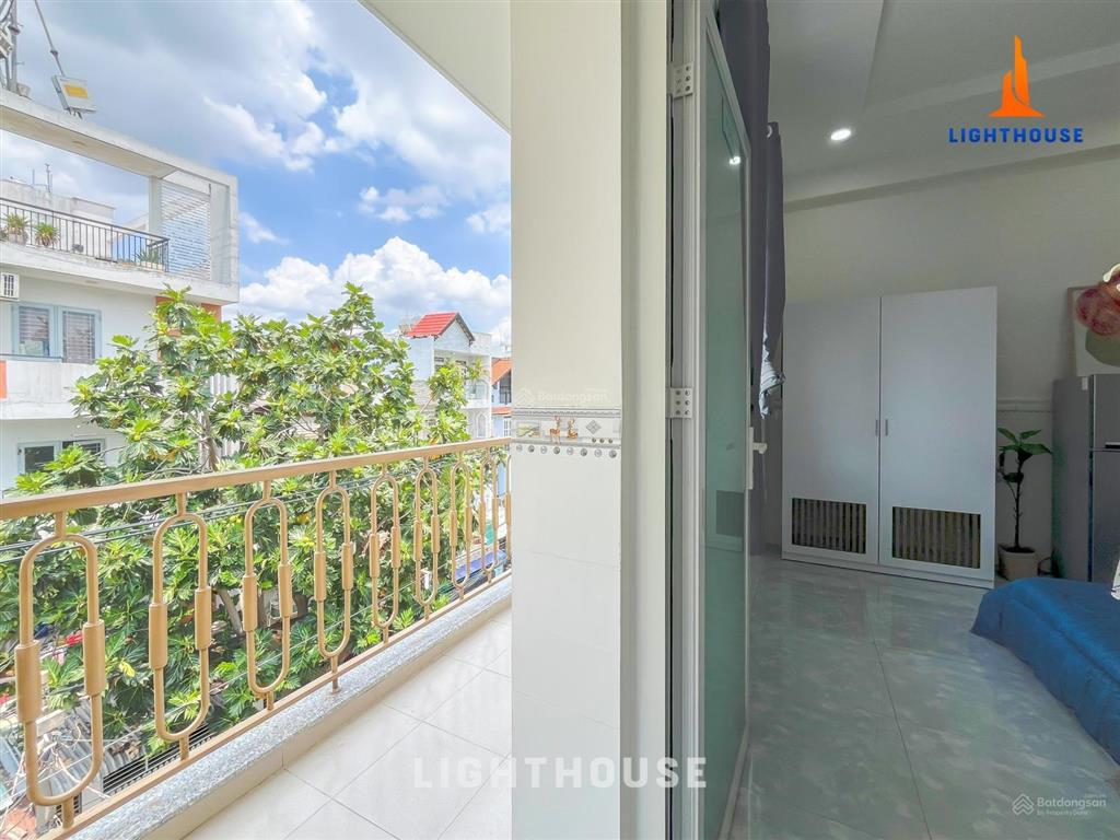 Căn ban công riêng thoáng mát  căn hộ đẹp ngay ngã 3 tân sơn