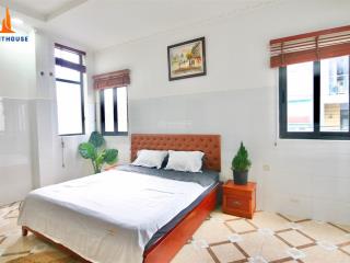 Căn hộ cửa sổ thoáng full nội thất ngay chân cầu 3/2  quận 10