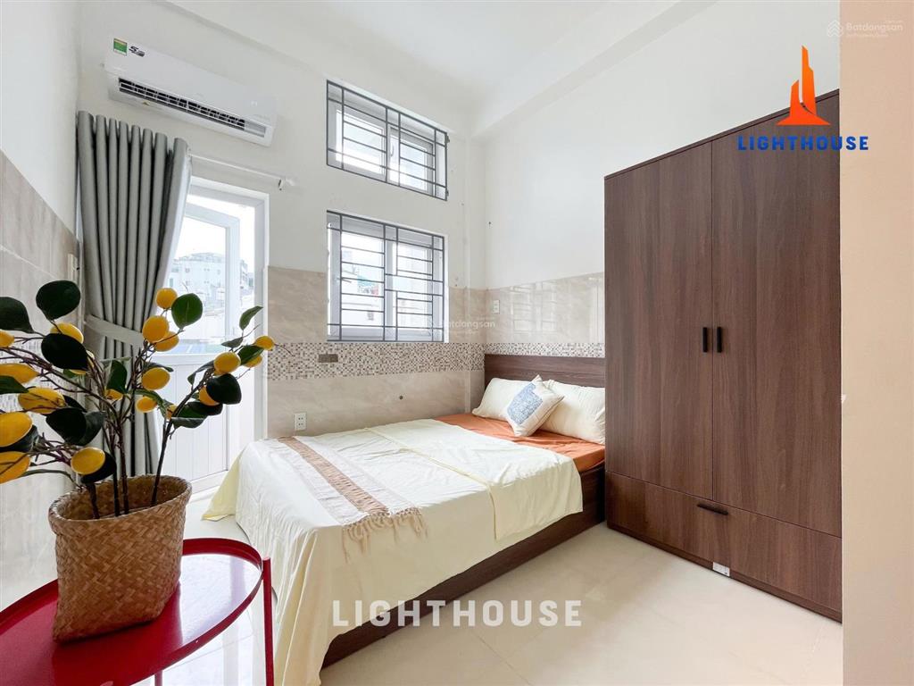 Studio ban công mới tách bếp  gần đh hutech, uef  đầy đủ nội thất