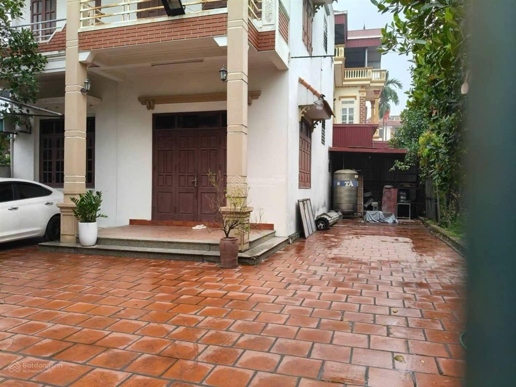 Bắc hồng 160m2, mt8m, lô góc, 2 mặt tiền, kd, 15.9 tỷ. đông anh.