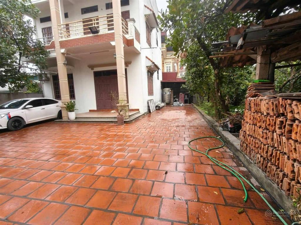 Bắc hồng 160m2, mt8m, lô góc, 2 mặt tiền, kd, 15.9 tỷ. đông anh.