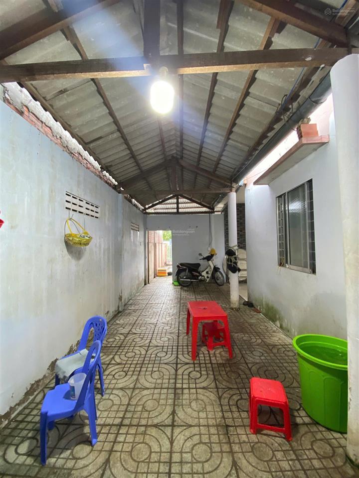 Bán nhà nguyên sân vườn tại thạnh phú bến tre
