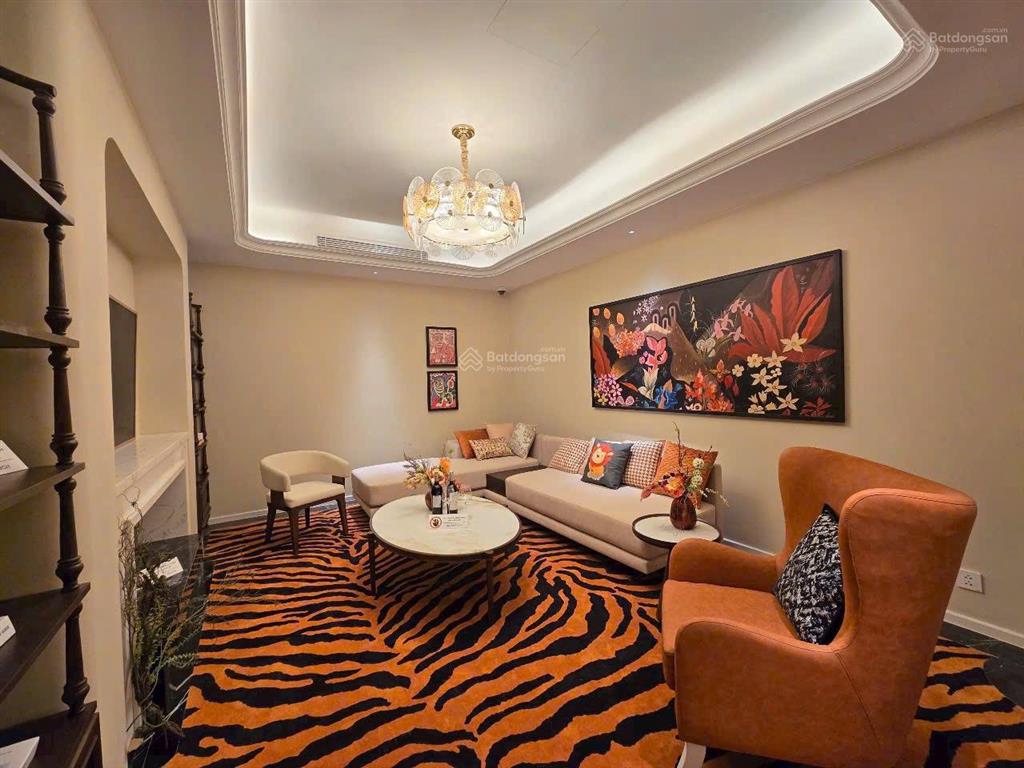 Quỹ ngoại giao những căn giá tốt nhất thị trường, chưa tới 5 tỷ có ngay liền kề 1 hầm 3.5 tầng nổi