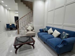 Cho thuê nhà nguyên căn full đồ giá 11tr vinhomes ocean park 3