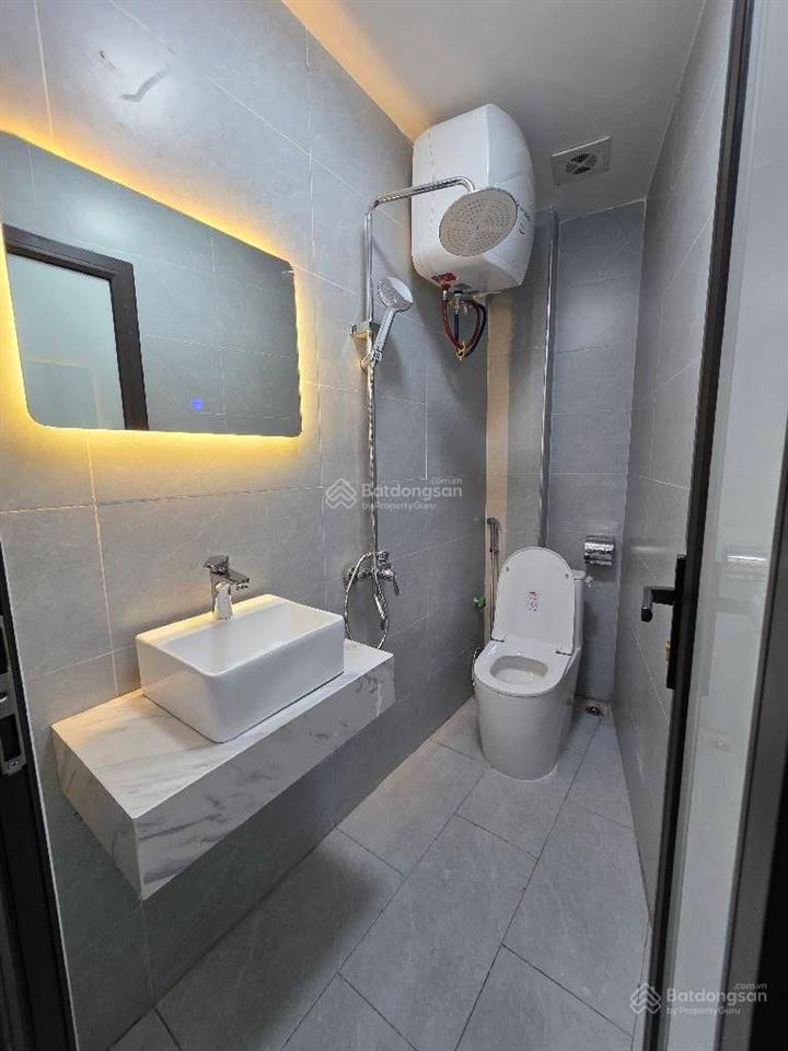 Bán gấp nhà la thành, thoáng sáng, nhà mới, ở luôn, 80m ra đường ô tô, 45m2, 5 tầng, hơn 7 tỷ