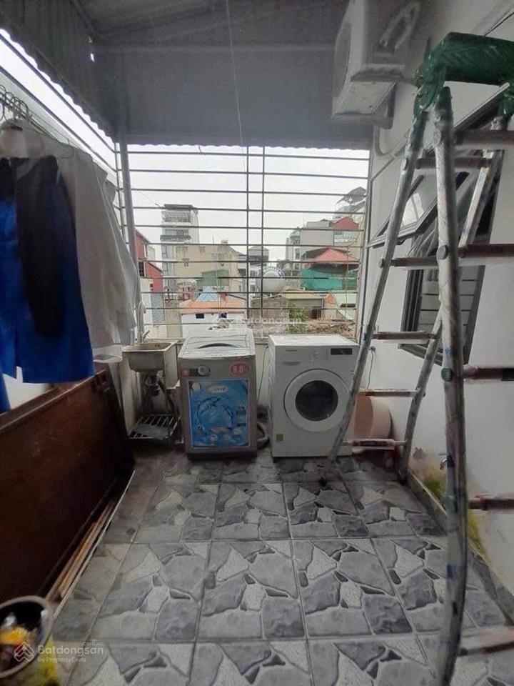 Nhà gần ngã 6 ô chợ dừa, 30m x 4 tầng ngõ thoáng, nông gần chợ, trường học, 50m ra đường ô tô,6 tỷ
