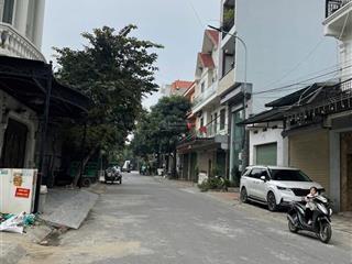 Bán nhà thị trấn chờ, yên phong, mặt tiền 6.5m, mặt phố đường ô tô 2 làn, 7 tỷ