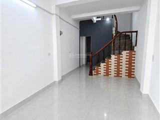 Bán nhà lô góc, trần thái tông, dân xây, 46mx5 tầng, ngõ 3 gác, thoáng, 100m ra phố, chợ, giá 7 tỷ