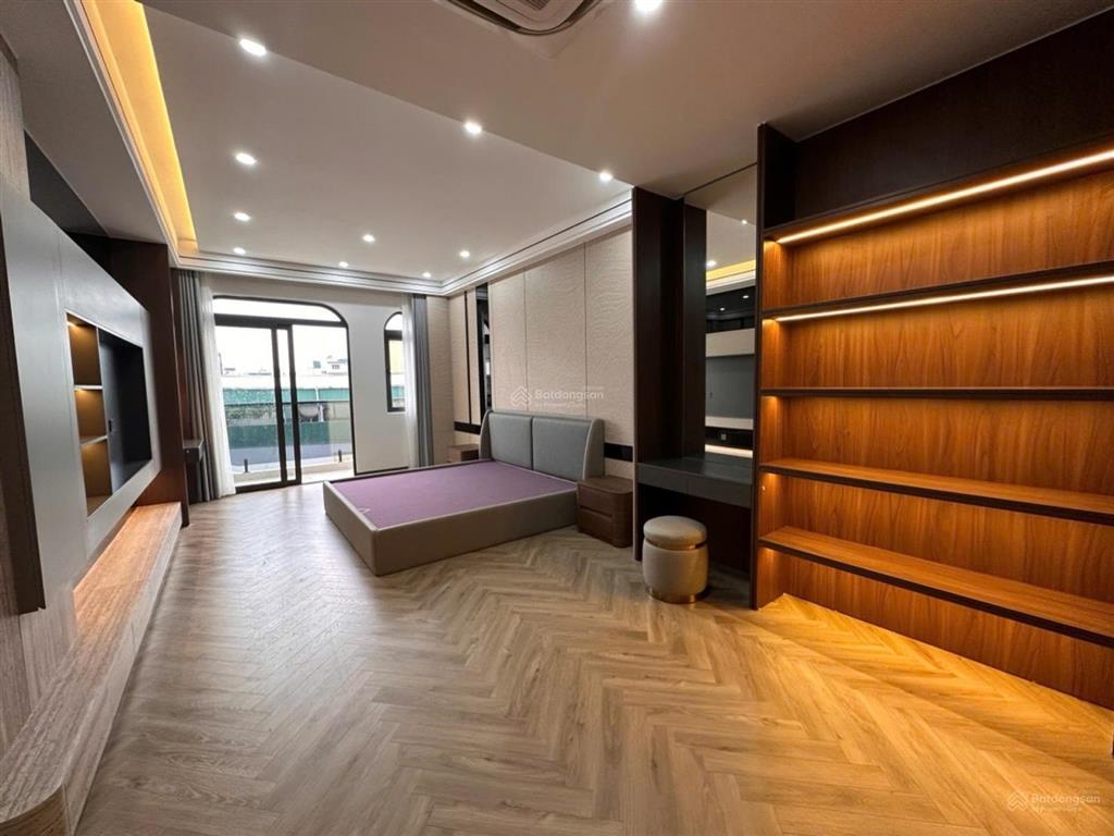Nhà đẹp mỹ đình, 60m thang máy, full nội thất mới, ô tô đỗ cửa, ngõ thông, 2 thoáng, sổ vuông vắn