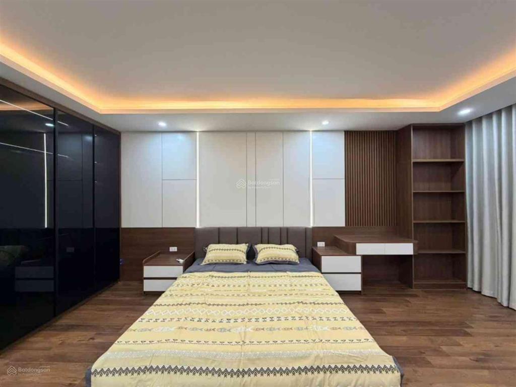 Bán nhà cách phố lê văn lương 50m, thoáng sáng, ô tô đỗ 5m, 45mx5 tầng, kinh doanh,văn phòng, 11 tỷ
