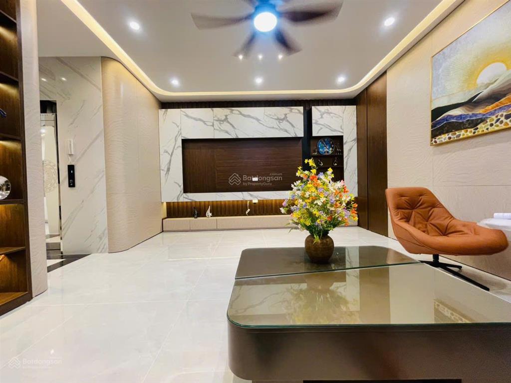 Nhà đẹp phố mỹ đình, ô tô đỗ cửa, ngõ thông, kinh doanh, thang máy, full nội thất đẹp, hơn 13 tỷ