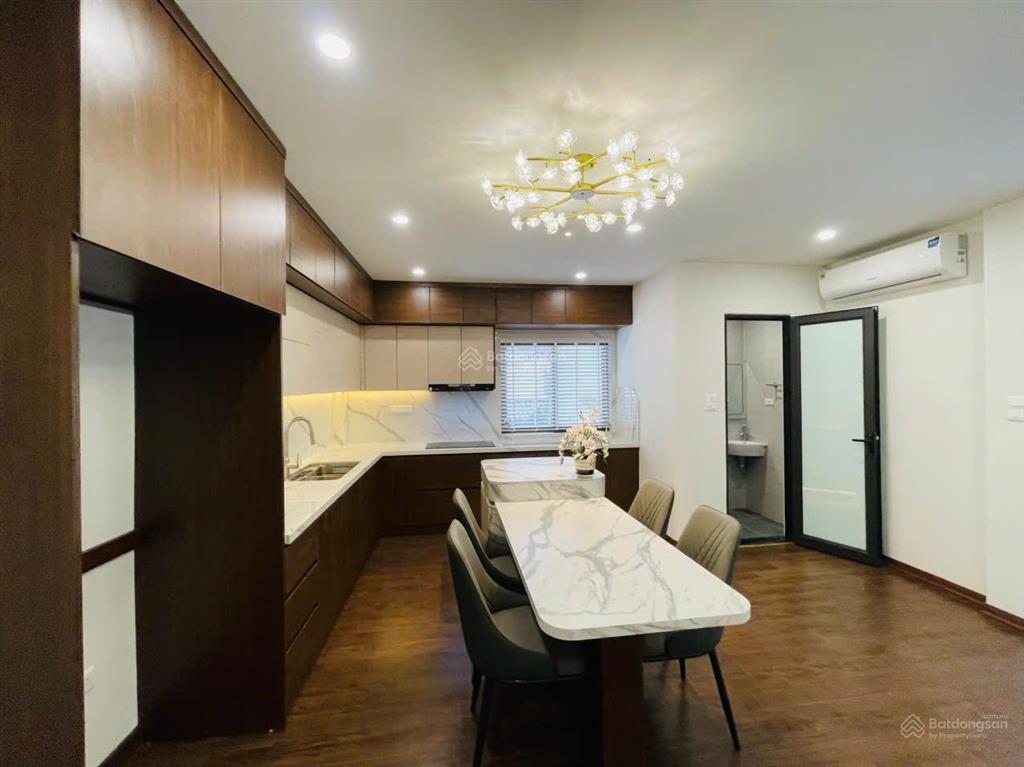 Nhà đẹp phố mỹ đình, ô tô đỗ cửa, ngõ thông, kinh doanh, thang máy, full nội thất đẹp, hơn 13 tỷ