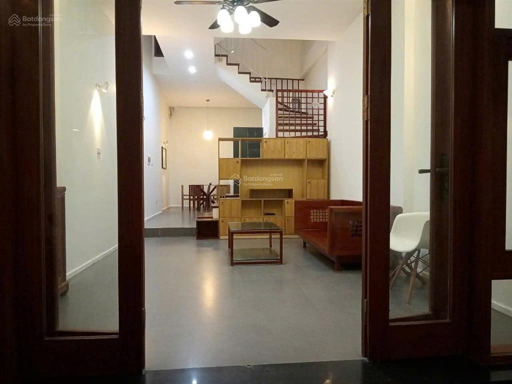 Bán nhà nguyễn khánh toàn, lô góc, dân xây kiên cố, 40m x 4 tầng, gần đường ô tô, chợ,trường, 11 tỷ