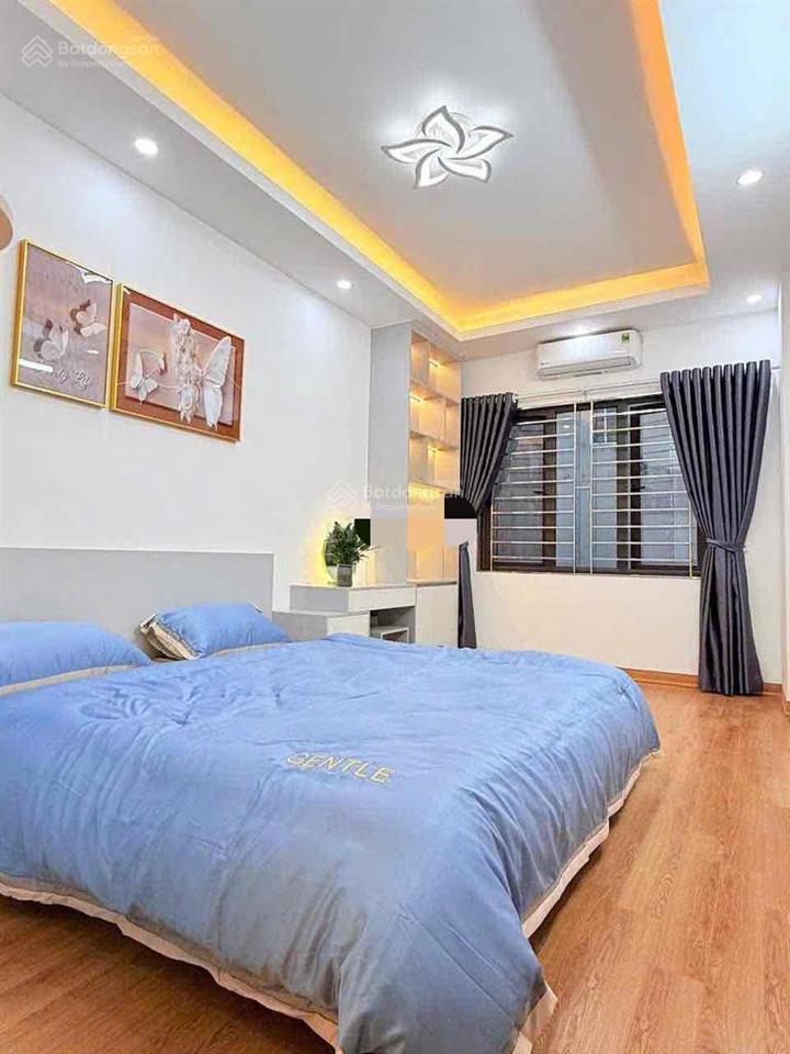 Bán nhà hàng xóm trường đh khoa học xã hội và nhân văn, ngõ nông 30m ra đường ô tô, 30x5 tầng,6 tỷ5