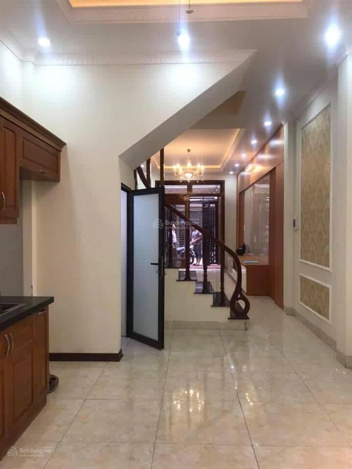 Bán nhà phố tây sơn, dân xây, ô tô tránh đỗ cổng, ngõ thông, kinh doanh, sổ vuông, không qh, 9 tỷ
