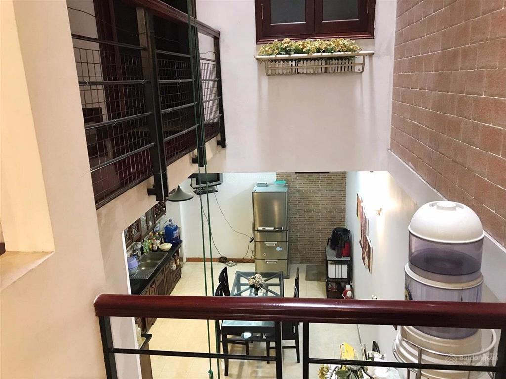 Bán nhà phân lô định công  định công thượng  dt83m2  6 tầng thang máy ngõ xe tải giá 19.5 tỷ .