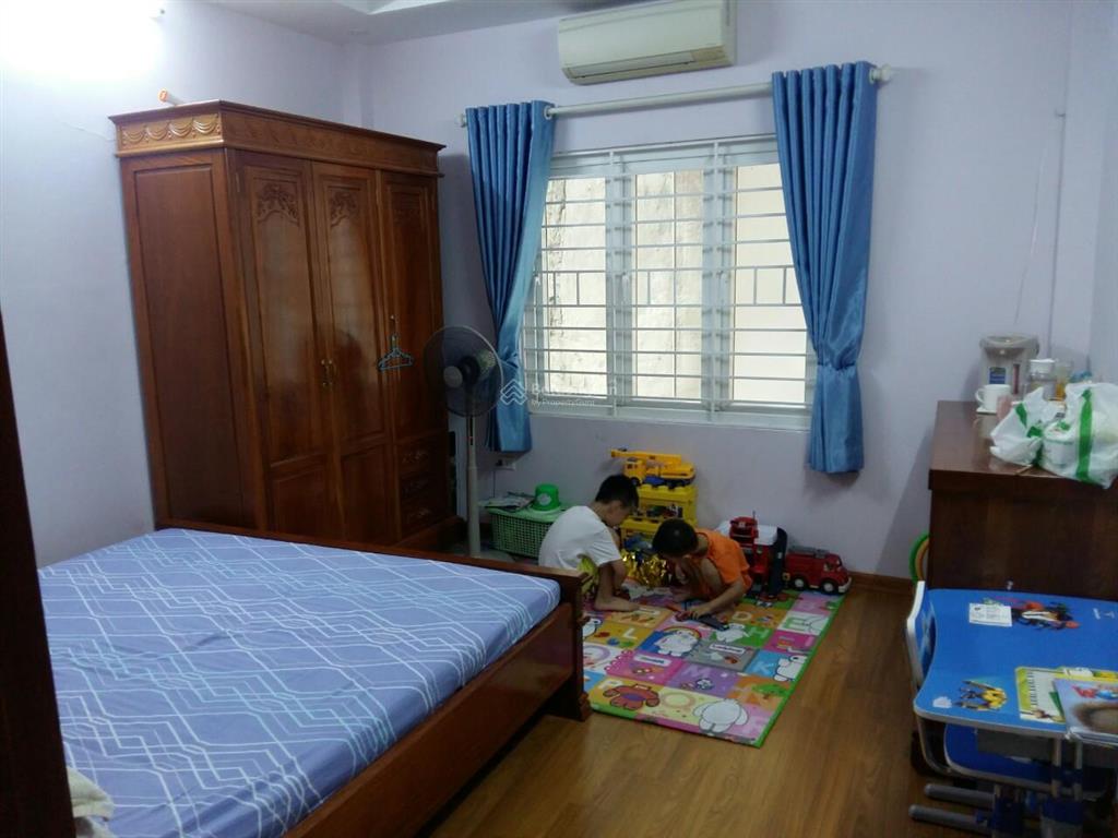 Bán nhà ngõ 10 láng hạ  trung tâm ba đình  đống đa, 40m², 4.5 tầng, giá 10 tỷ .