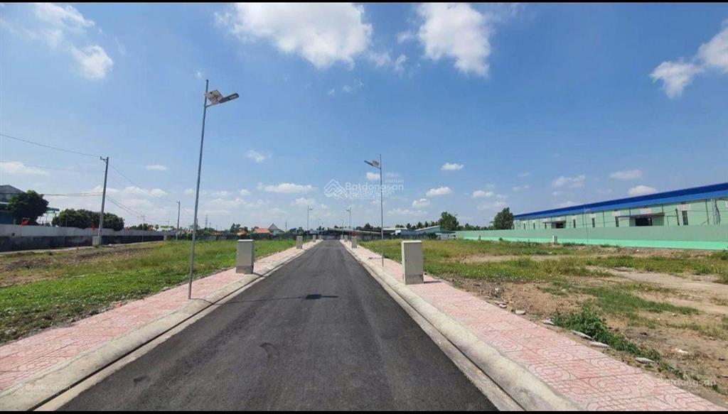Chủ ngộp hạ giá bán gấp 107m2, đường hoàng phan thái  ngay tt bình chánh giá 2tỷ5 công chứng luôn
