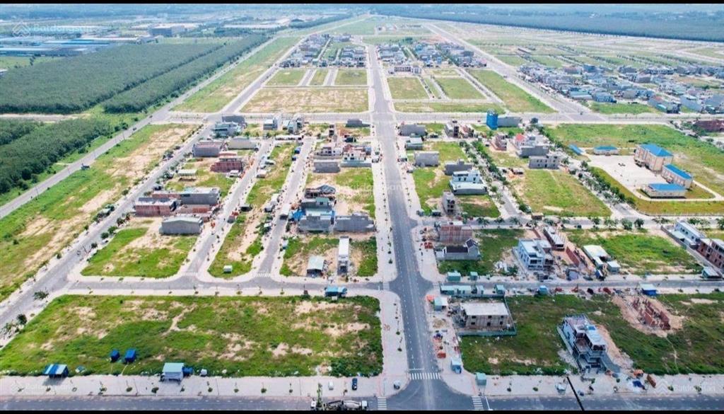 Chủ kẹt tiền  cắt lỗ sâu lô 80m2  ngay tđc lộc an  bình sơn, đối diện chợ mới lộc an bán gấp