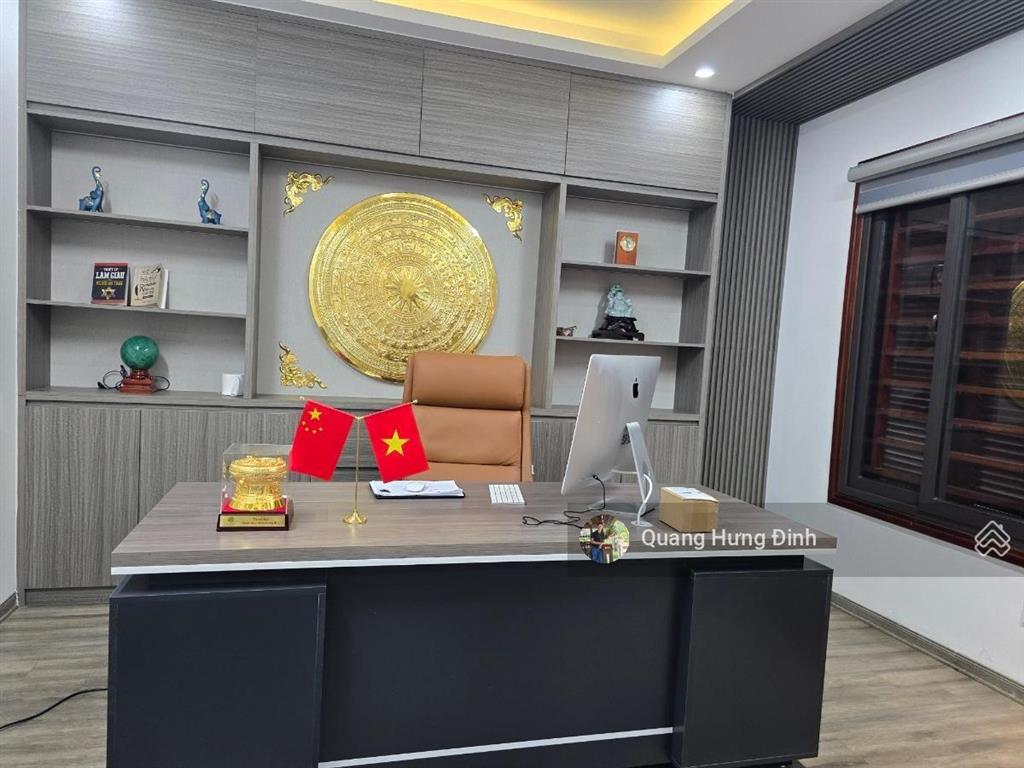 Bán nhà mặt phố bà triệu, 70m25 tầng thang máy, mặt tièn 5m. vị trí kd, hiếm bán, giá 25 tỷ.