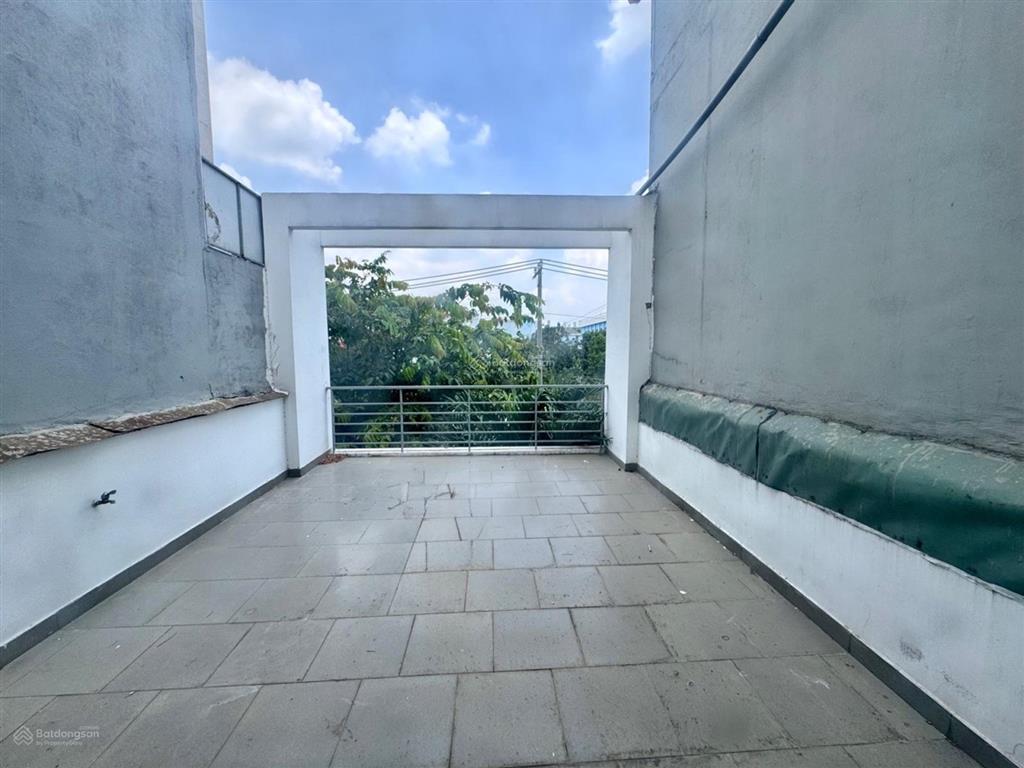Bán nhà mt tại tô ngọc vân, giá chỉ 5,7 tỷ, 4x18.8m2, 3pn, 3wc, tổng diện tích 75m2