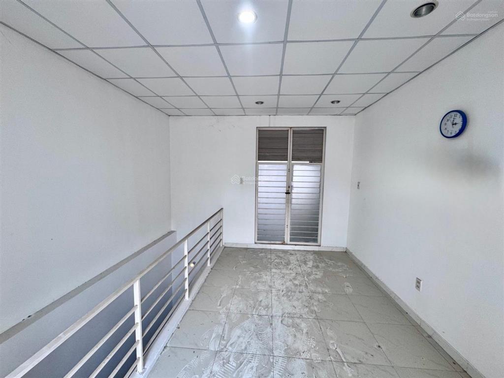 Bán nhà mt tại tô ngọc vân, giá chỉ 5,7 tỷ, 4x18.8m2, 3pn, 3wc, tổng diện tích 75m2