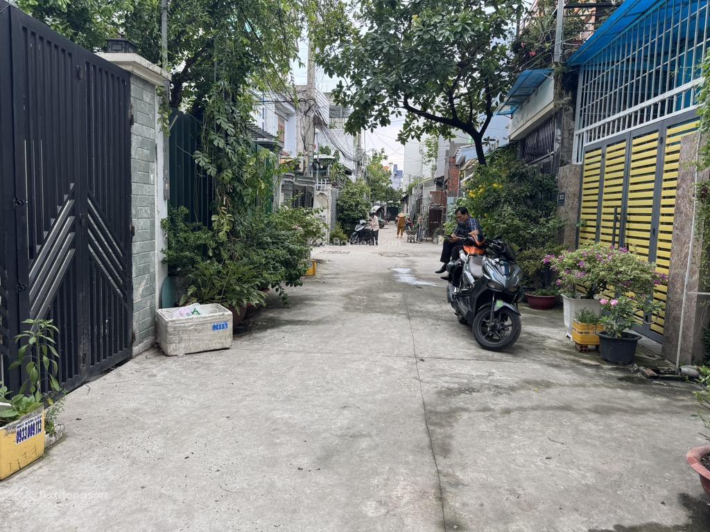 Chủ ngộp bank bán gấp, hẻm oto, oto núp nhà, 4x18=71m2, thạnh lộc 22, 5p qua gò vấp,giá 5.2t có tl