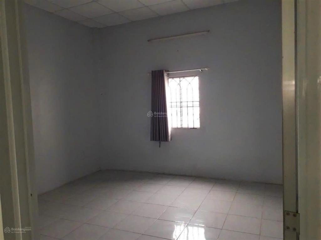 Bán nhà hẻm ô tô đậu, 4x17m, giá 3tỷ2 có tl, shr, pháp lý sạch, tổng 68m2, hướng đông nam, đtt