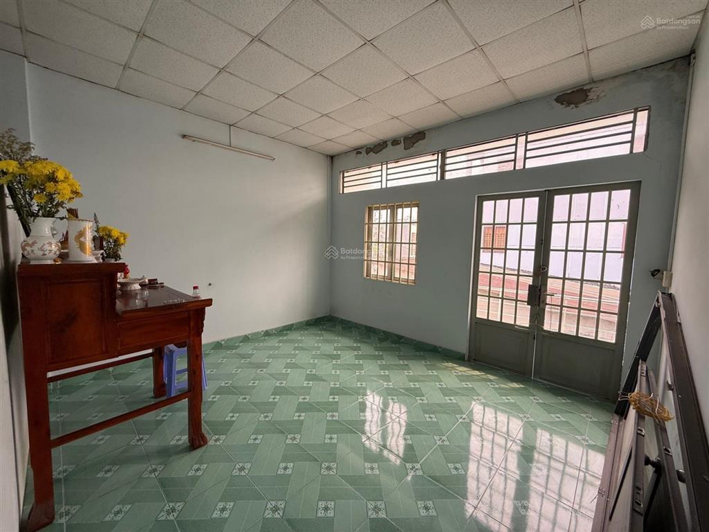Bán nhà riêng tại thạnh xuân 25, giá siêu hời 4,6 tỷ, 73m2, 4pn, 3wc,hẻm oto