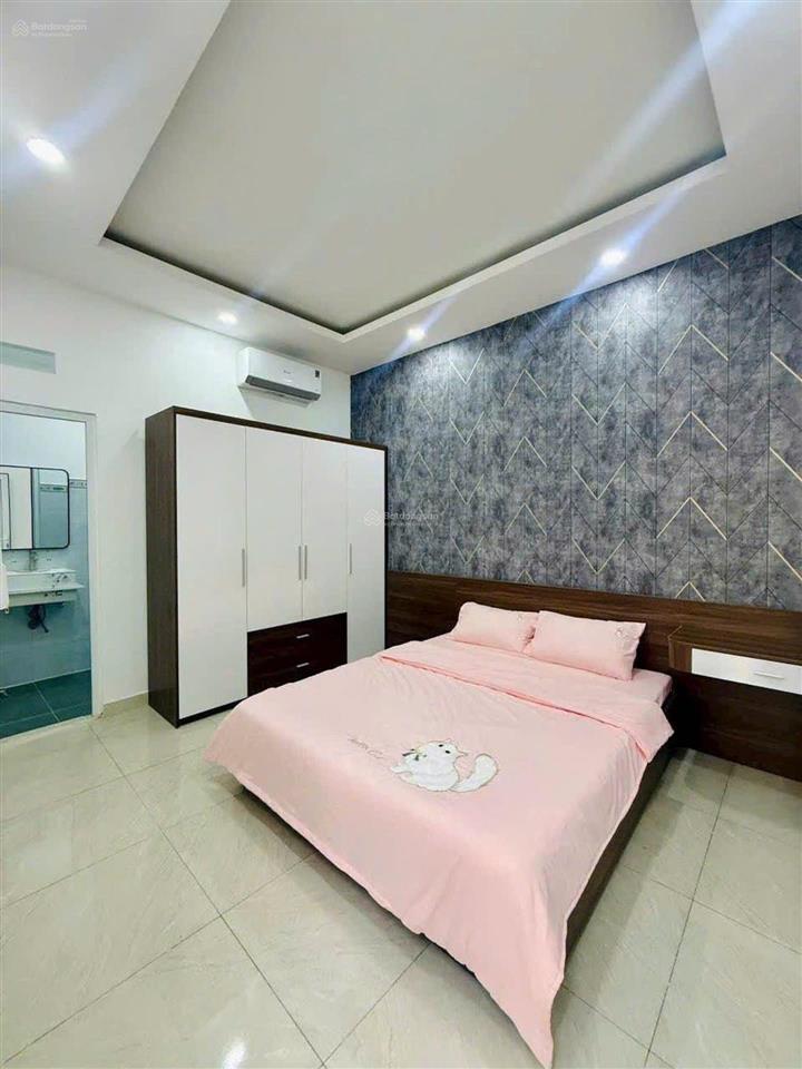 Bán nhà riêng tại thạnh xuân 33, giá cực chất 5,78 tỷ, 51m2, 4pn, 5wc, đường oto 8m , dân chí cao