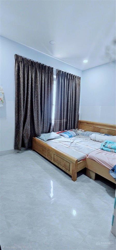 Nhà hxh đỗ cửa  nguyễn duy trinh  long trường  q9  chỉ 5 đồng.