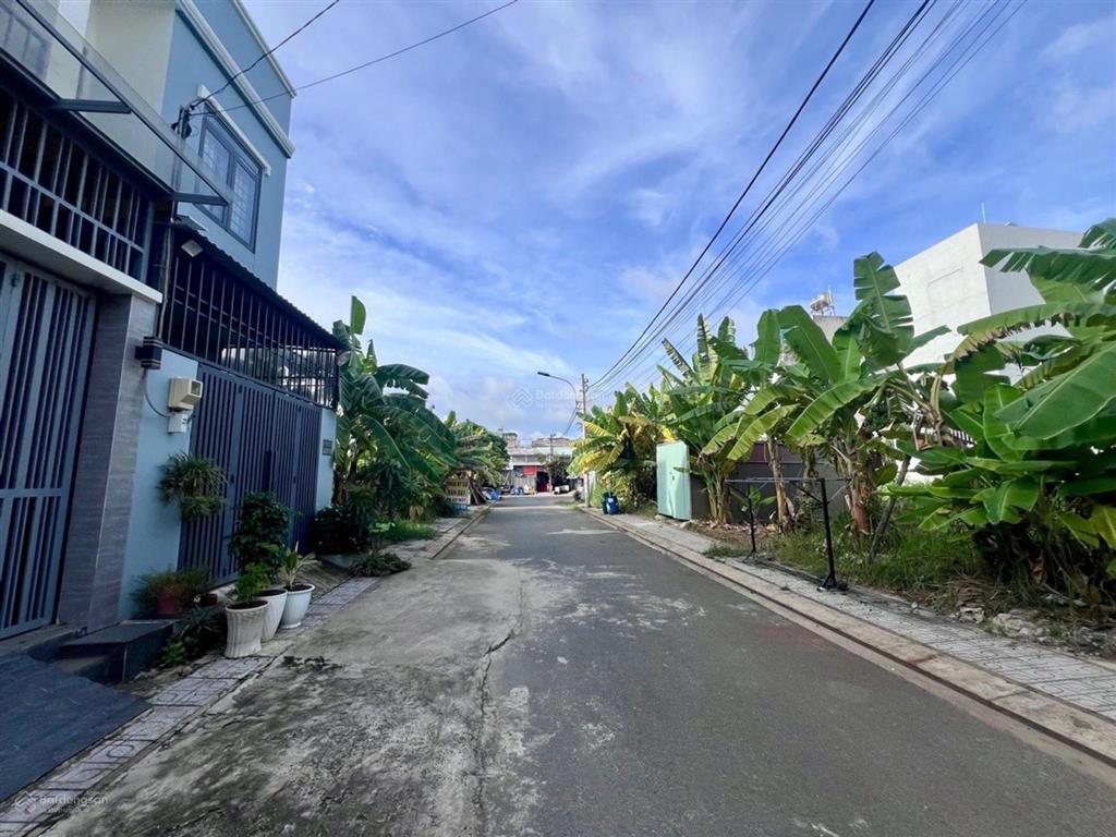 Trường lưu  51m² hxh 8m vỉa hè  khu phân lô dân trí  3 tỷ