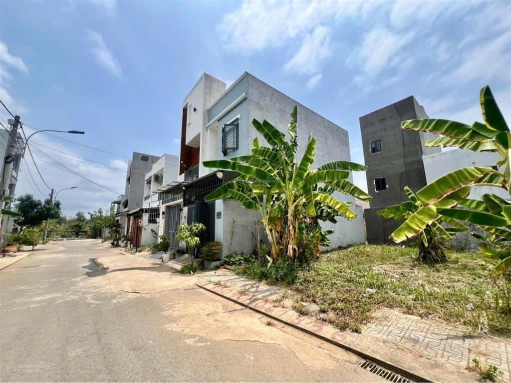 Trường lưu  51m² hxh 8m vỉa hè  khu phân lô dân trí  3 tỷ