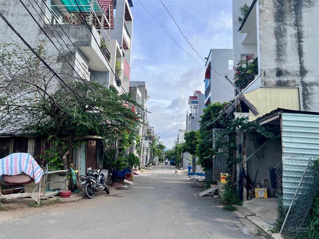 Trường lưu  51m² hxh 8m vỉa hè  khu phân lô dân trí  3 tỷ