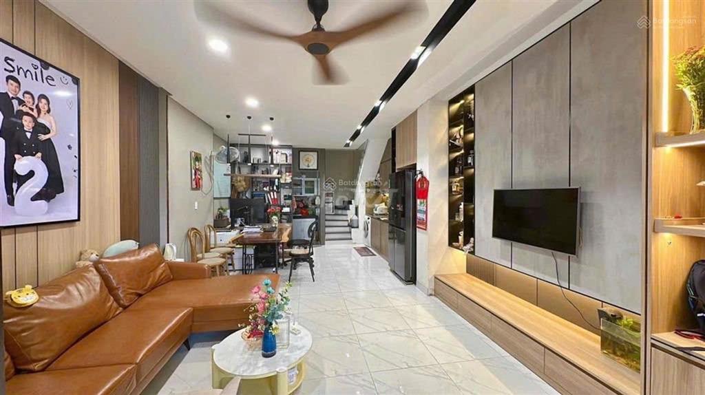 Bán nhà 2 tầng khu osaka, long trường chỉ 5,2 tỷ