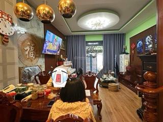 Nhà đẹp  căn góc  3 tầng  2 mặt tiền  ở ngay  sau chợ tăng nhơn phú b  giá 6 tỷ nhỉnh