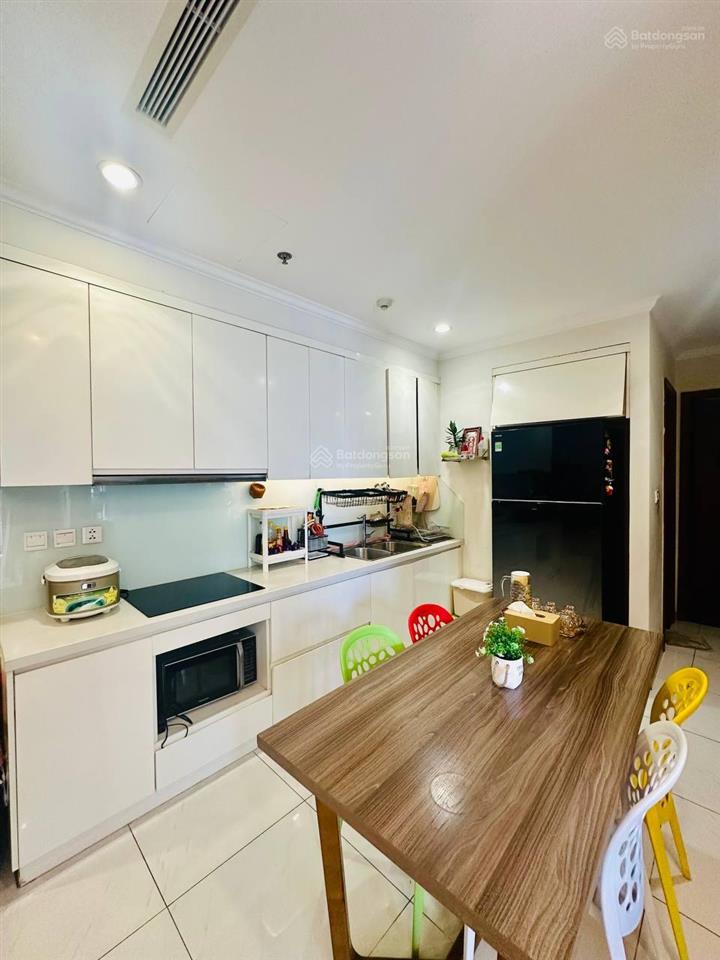 Landmark 5 (đối diện landmark 81) 2pn 2wc chính chủ, sẵn sổ. 10,8 tỷ