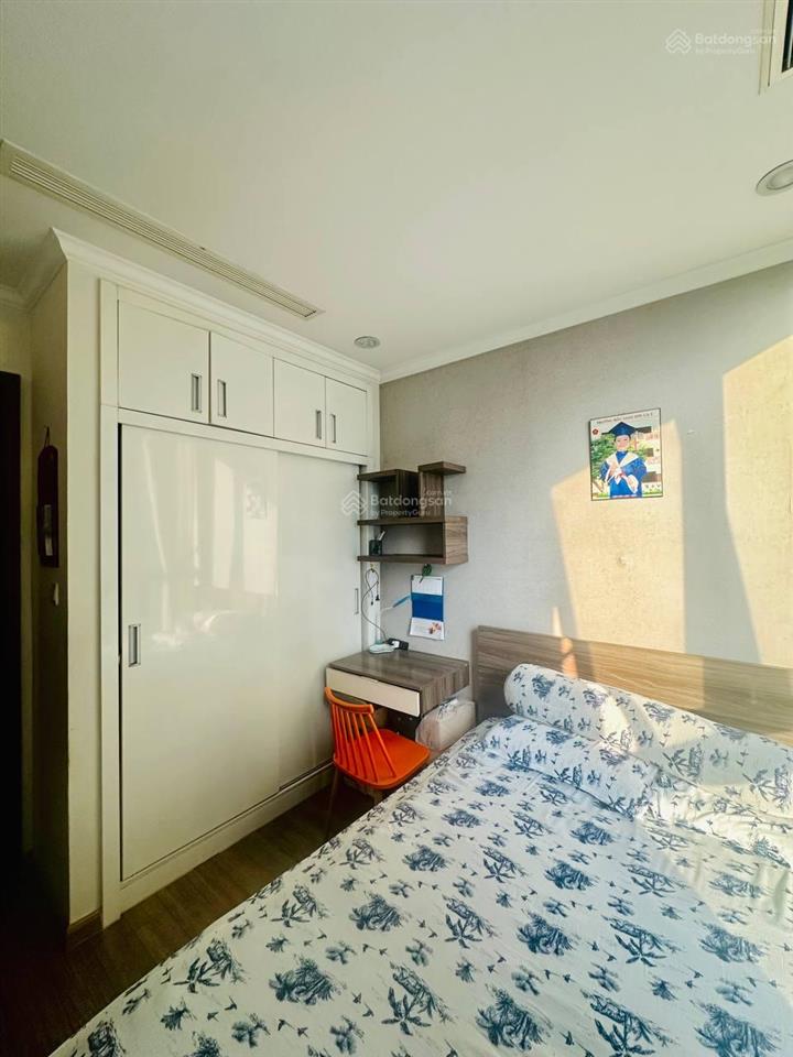 Landmark 5 (đối diện landmark 81) 2pn 2wc chính chủ, sẵn sổ. 10,8 tỷ