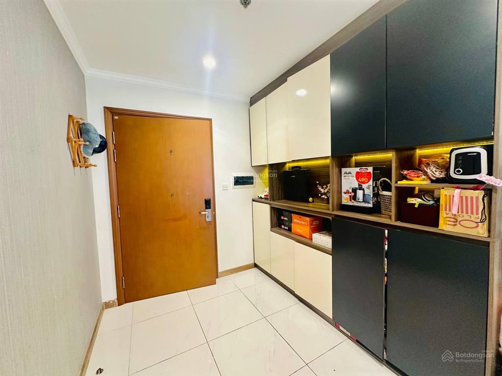 Landmark 5 (đối diện landmark 81) 2pn 2wc chính chủ, sẵn sổ. 10,8 tỷ