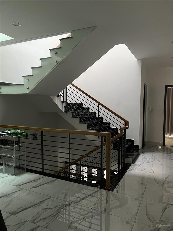 Bán nhà 3 tầng kđt nam vĩnh hải  220m2  đã hoàn công, full nội thất  giá 5,8 tỷ