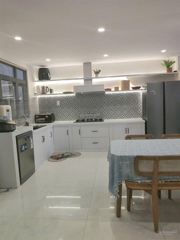 Biệt thự chill 120m q2 nguyễn duy trinh đỗ xuân hợp q2  3 tầng ô tô ngủ trong nhà.