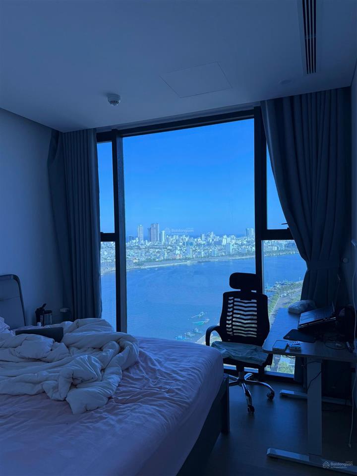 Chính chủ bán gấp căn view sông hàn, view biển mỹ khê và bắn pháo hoa  thuê 30tr/tháng