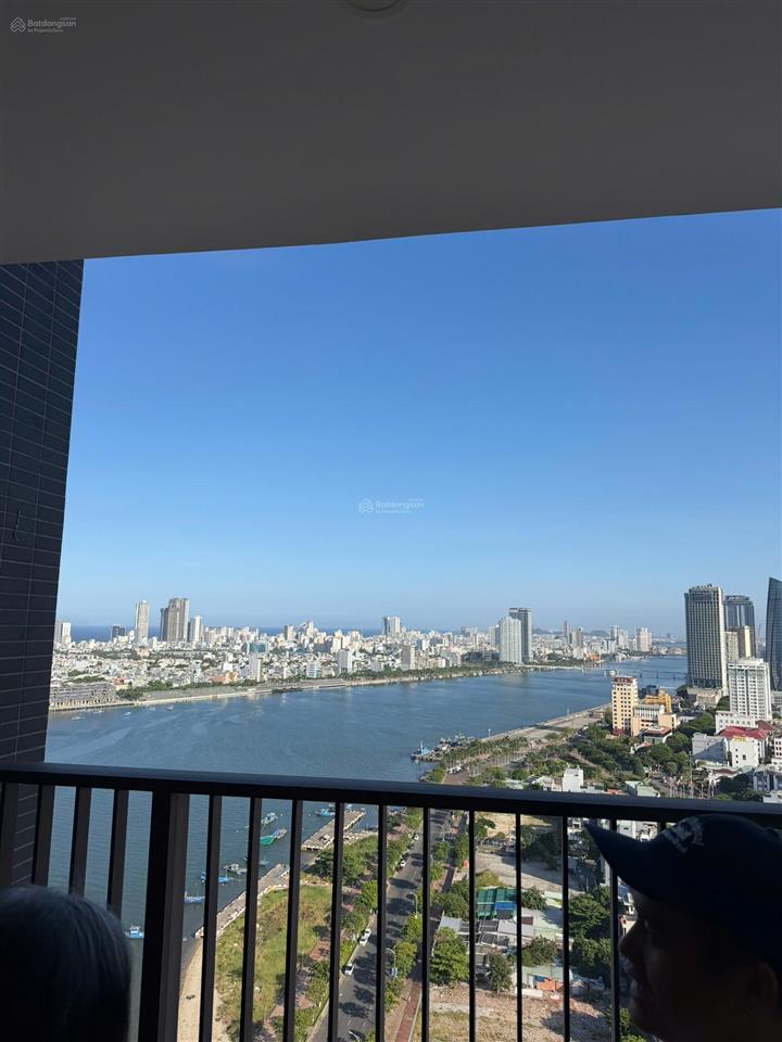 Chính chủ bán gấp căn view sông hàn, view biển mỹ khê và bắn pháo hoa  thuê 30tr/tháng