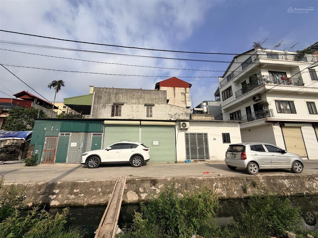 Bán nhà riêng s = 108m , lô góc  đường 18m. gần nhà văn hoá xã thiên lộc,hà nội ( thôn cầu,kim nỗ)