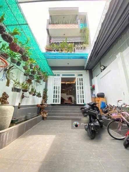 Chủ ngộp căn nhà rẻ nhất hiện nay . đối diên kđt vạn phúc . nhà đẹp dt lớn