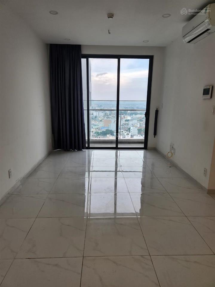 Bán căn hộ 2 phòng ngủ tầng cao 2 phòng ngủ giá 6.5 tỷ tầng sân vườn. tú cata 0909 931 ***