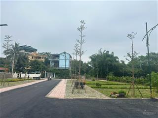 Bán đất sát khu tái định cư hòa lạc dt100m2, mt8m giá 3.25 tỷ .  0984 476 ***