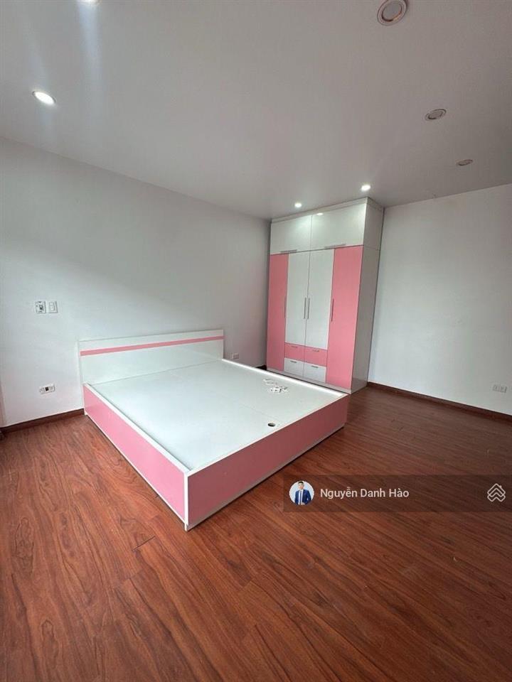 Nhỉnh 5 tỷ là có hộ khẩu hai bà trưng + sở hữu nhà 5 tầng  sổ 29m2, dân xây 3pn, 4toilet  full nt