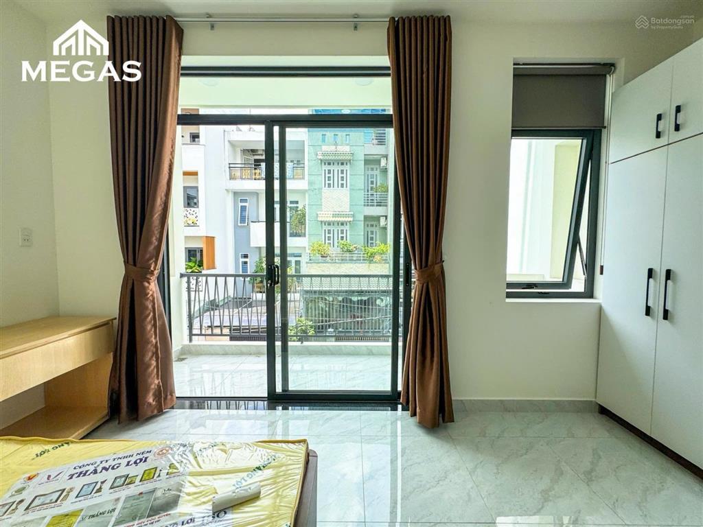 Căn hộ dịch vụ ban công siêu thoáng mát