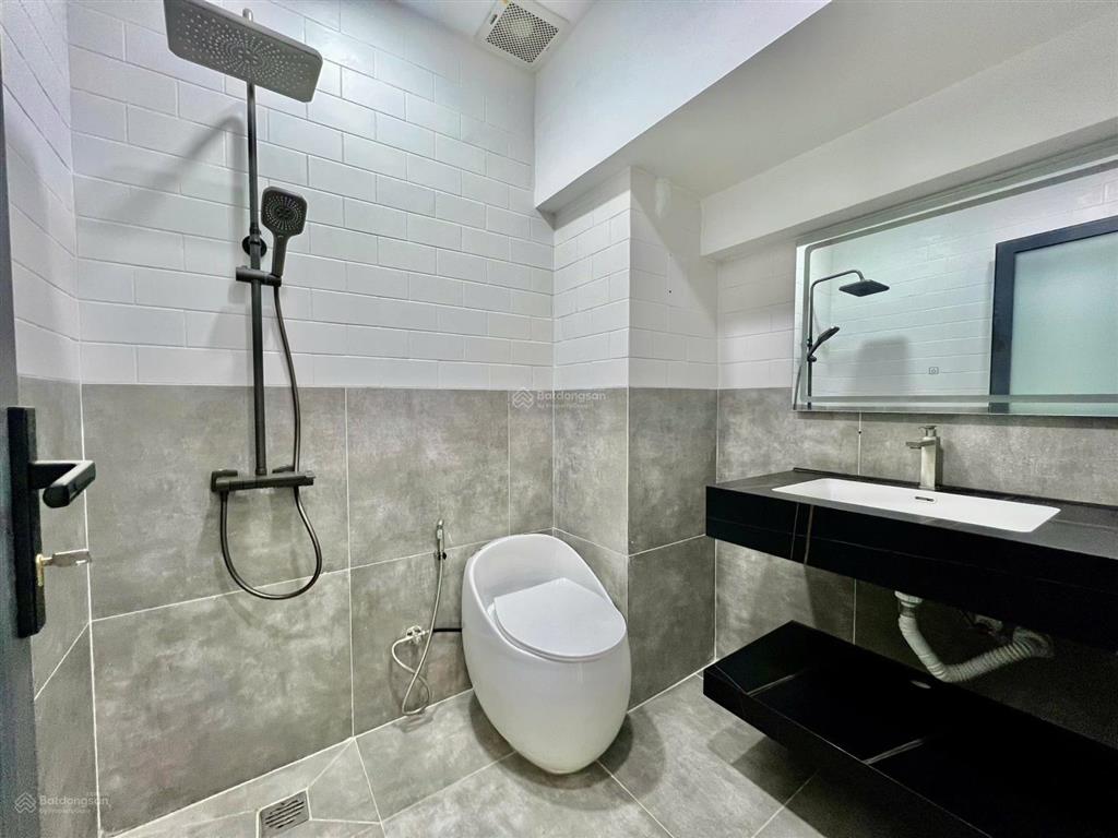 Căn hộ mini nội thất cơ bản ban công to